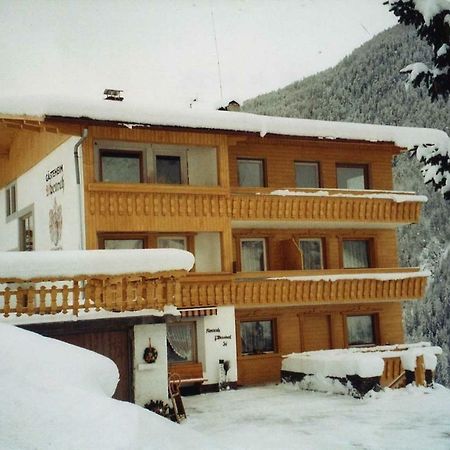 Gastehaus Alpenruh Hotel Pragraten Exterior photo